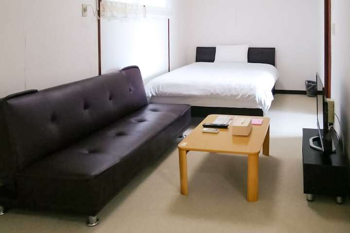 Room 22 of 80