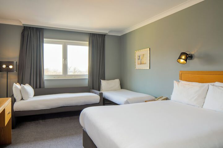 Room 33 of 105