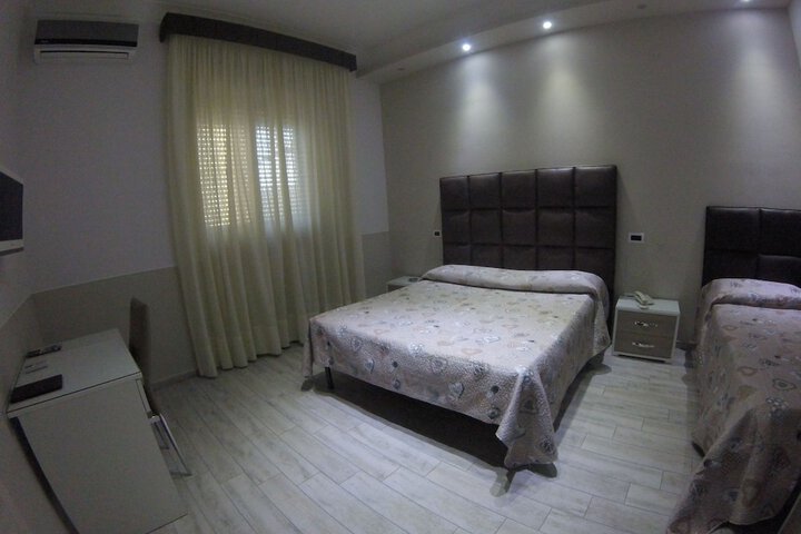 Room 5 of 39