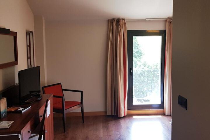 Room 5 of 58