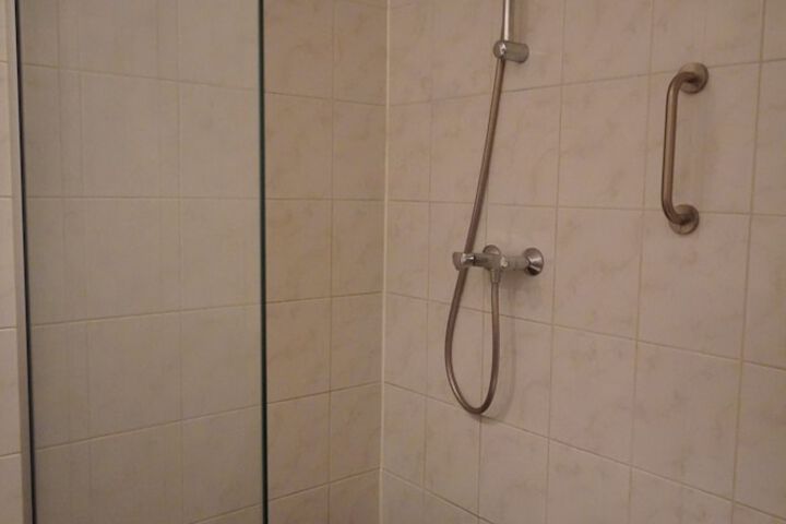 Room 43 of 65