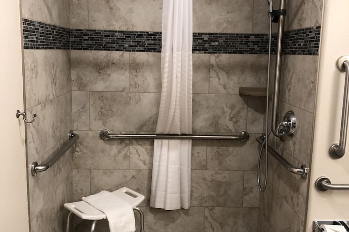 Room 30 of 48