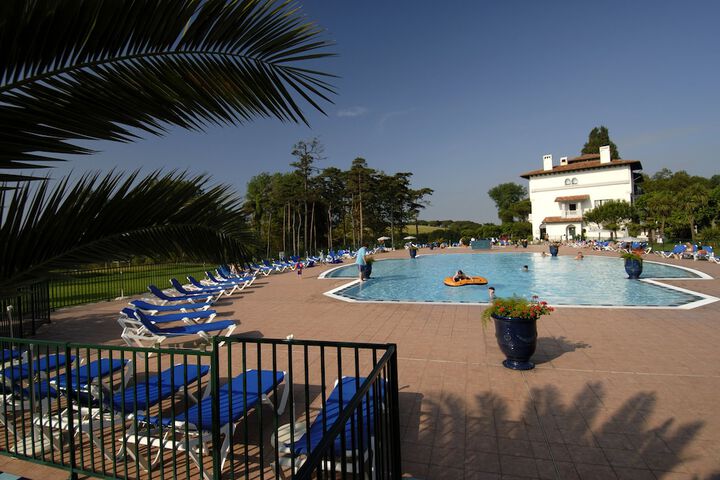 Hotel with Pool