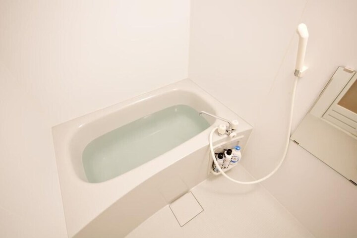 Room 6 of 10