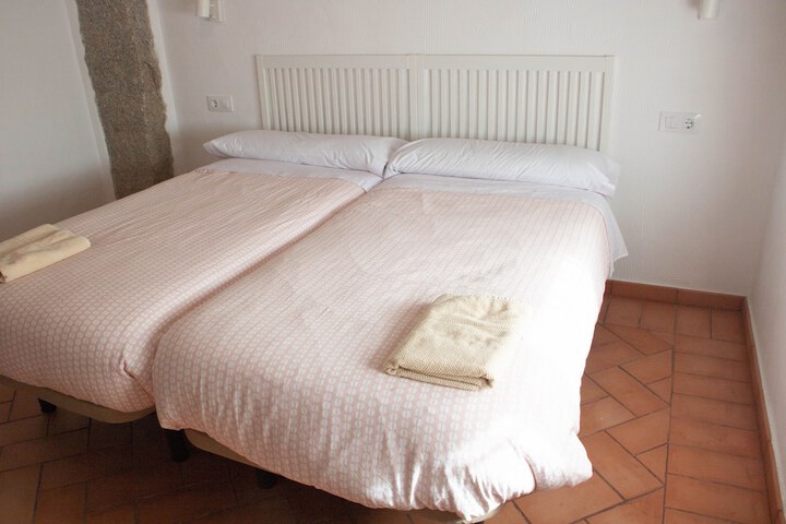 Room 8 of 39