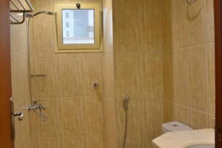 Room 4 of 6
