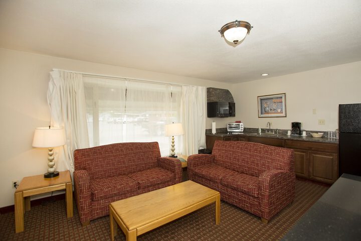 Room 27 of 89