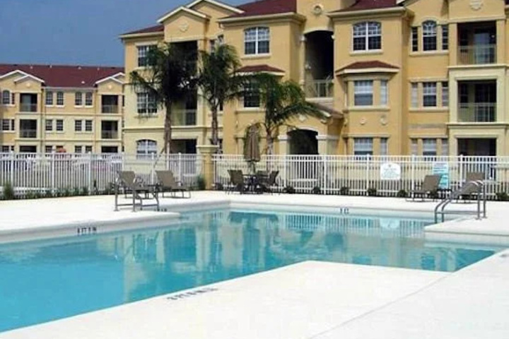 Pool 6 of 9