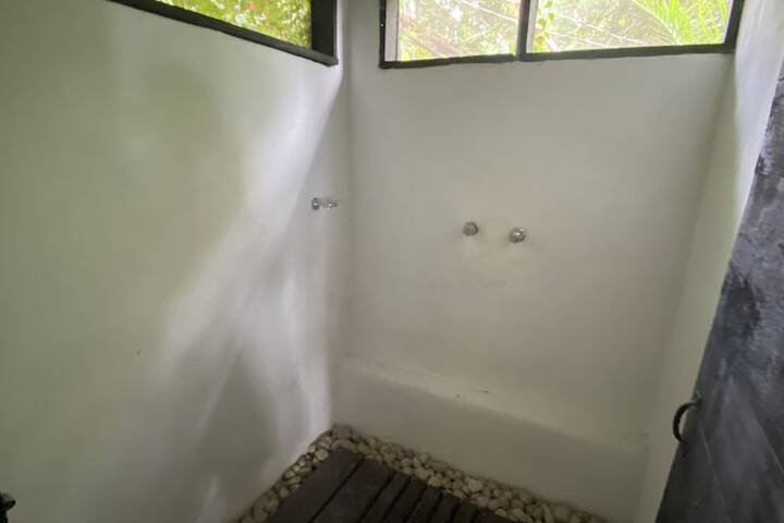 Room 27 of 69