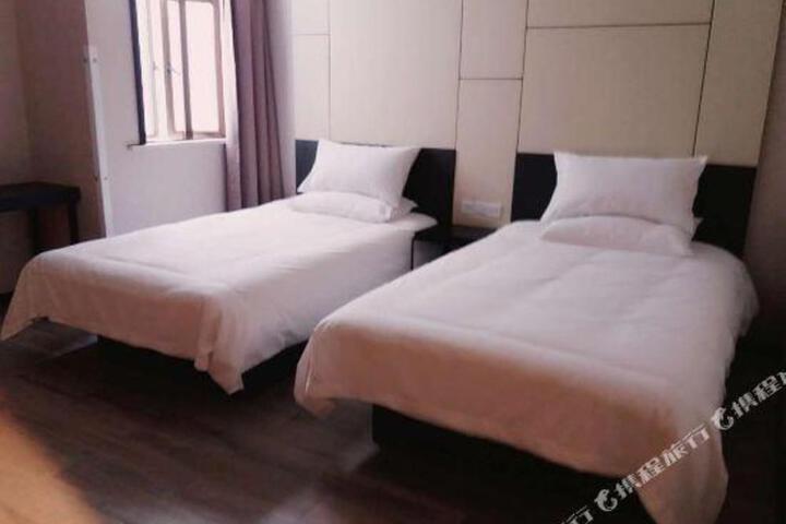 Happy Hotel (Shanghai Xinzhuang Happy Road)