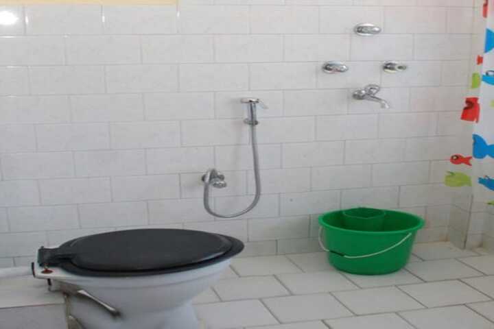 Room 5 of 10