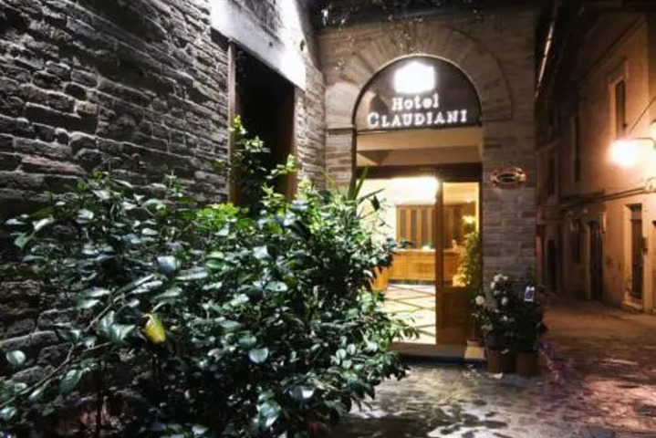 HOTEL CLAUDIANI