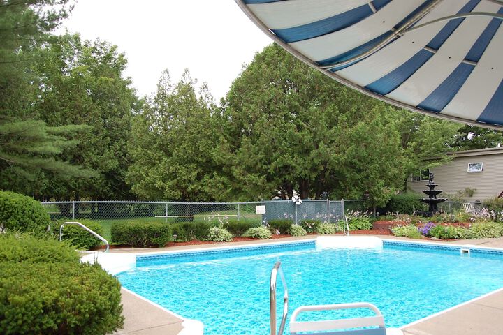 Pool 37 of 44