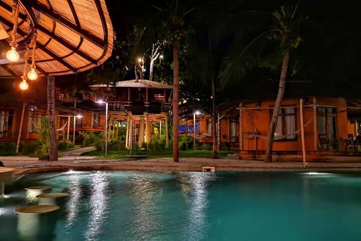 Pool 64 of 153