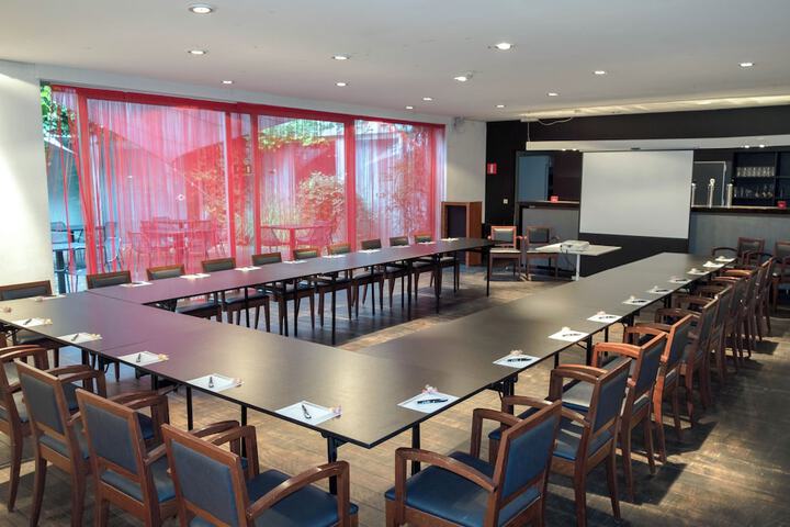 Meeting facility
