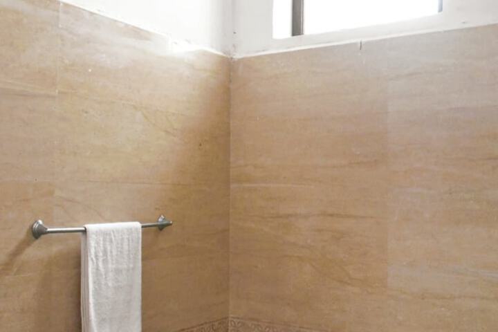 Room 35 of 53