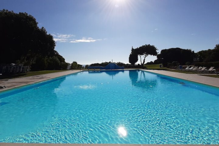 Pool 13 of 42