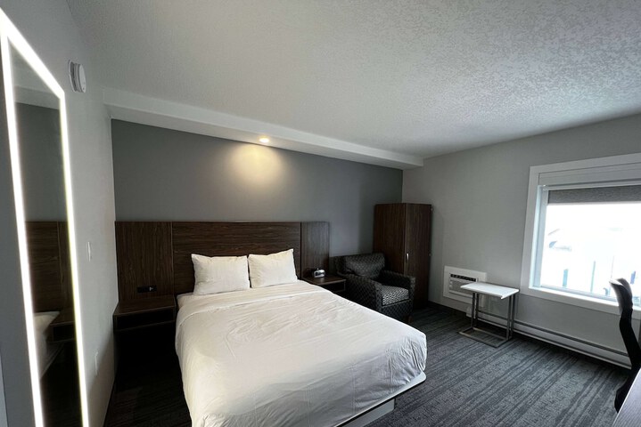 Room 9 of 42