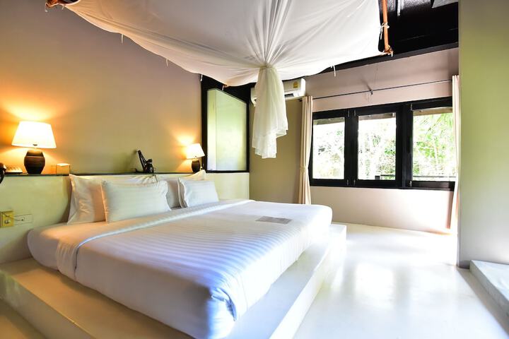 Room 26 of 128