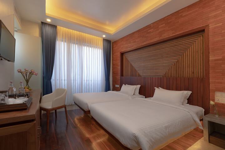 Room 34 of 155