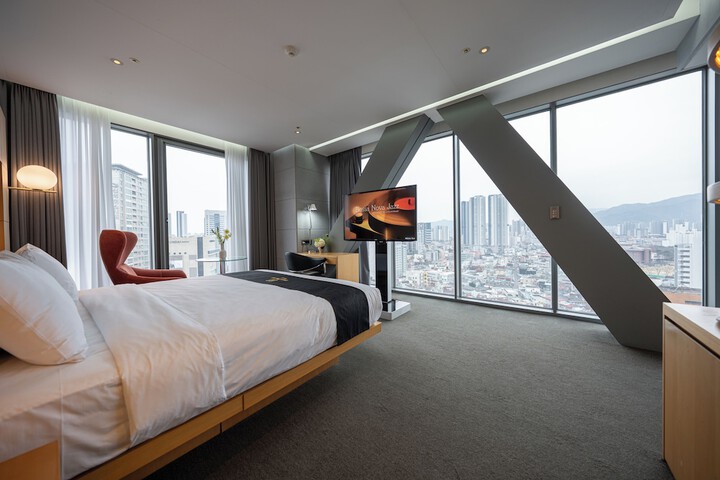 Room 40 of 115