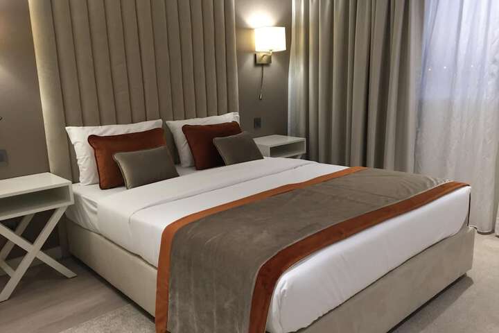 Room 13 of 41