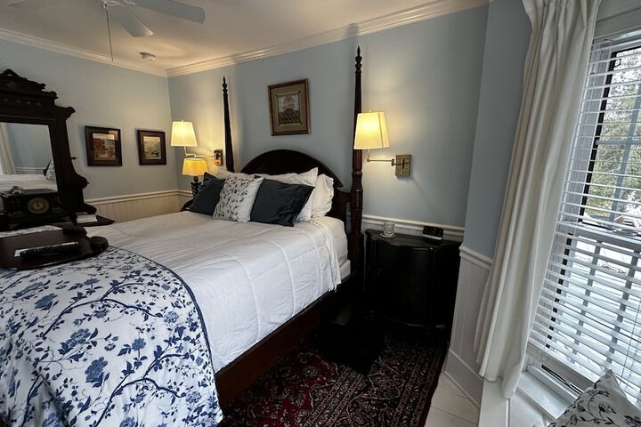 Room 55 of 203
