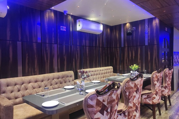 Dining 91 of 110