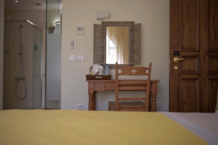 Room 10 of 40