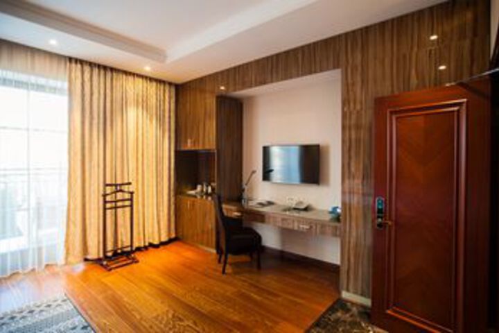 Room 224 of 313