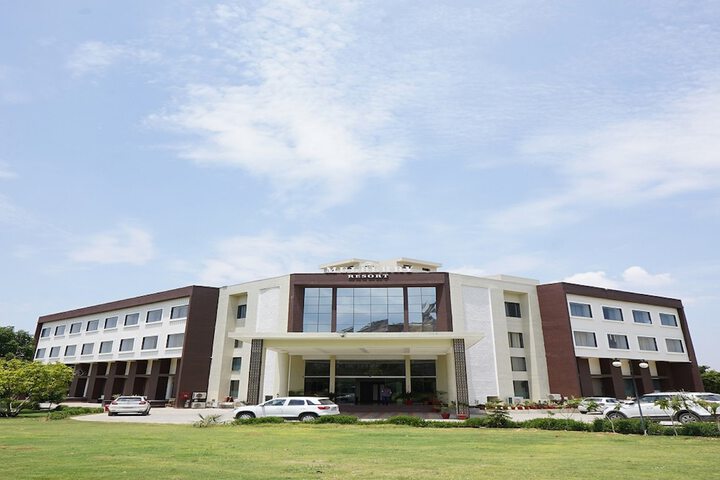 Hotel Exterior 188 of 190