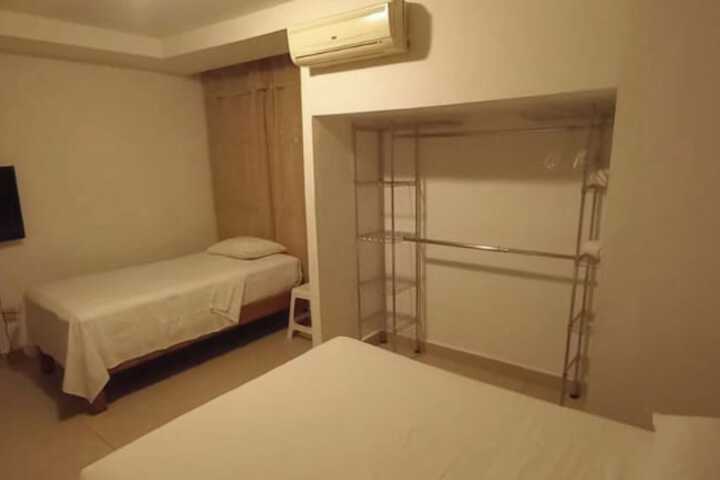 Room 4 of 38