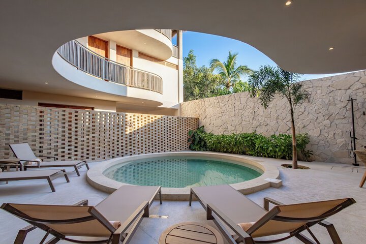 Pool 50 of 70