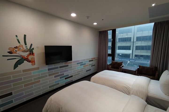 Room 18 of 68