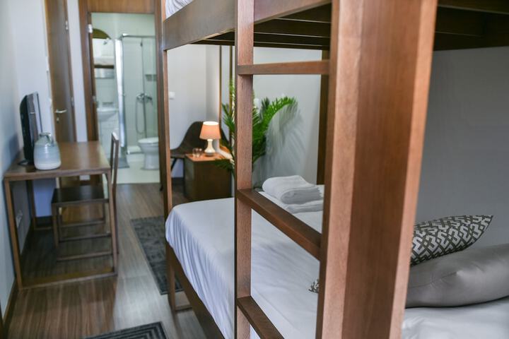 Room 15 of 80