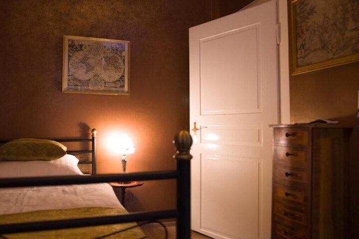 Room 14 of 38