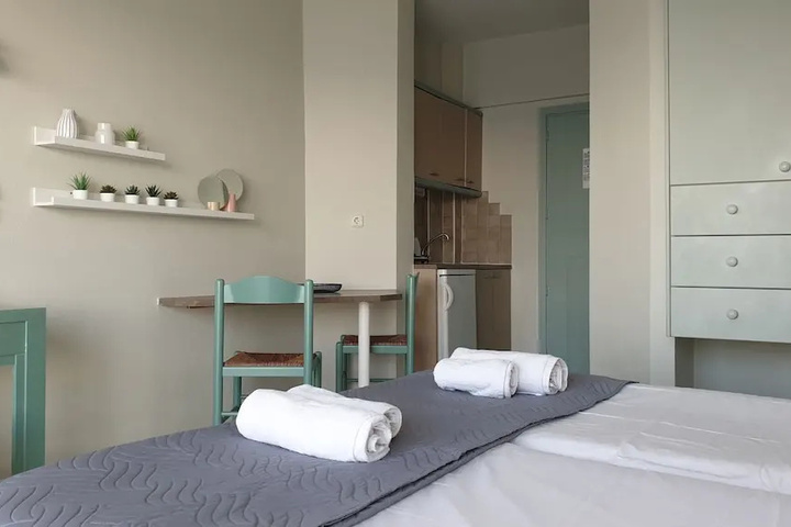 Room 3 of 12