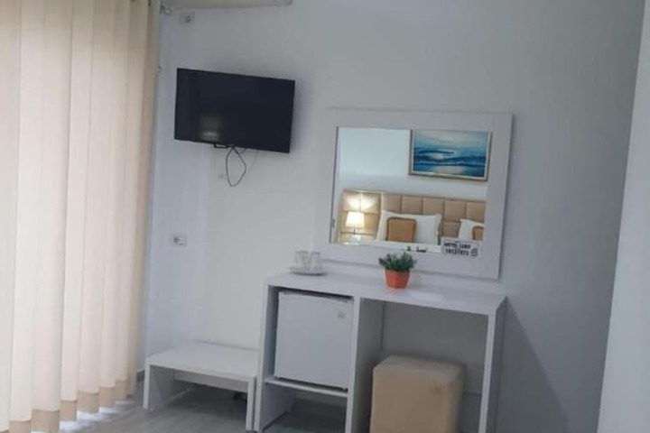 Room 19 of 106