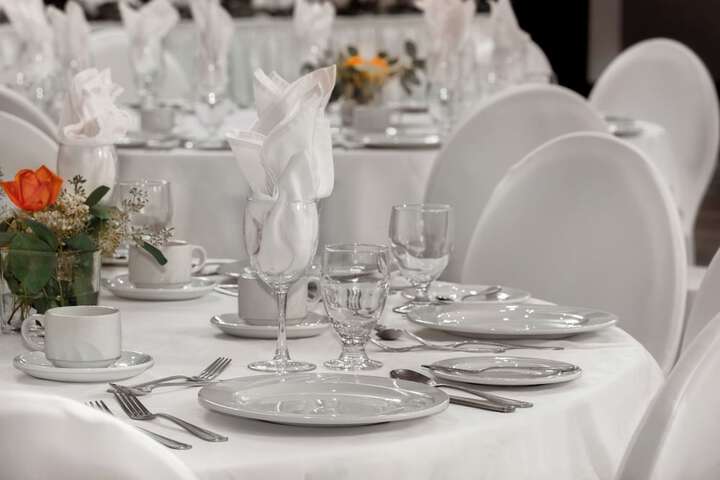 Ballroom/Hall 66 of 94