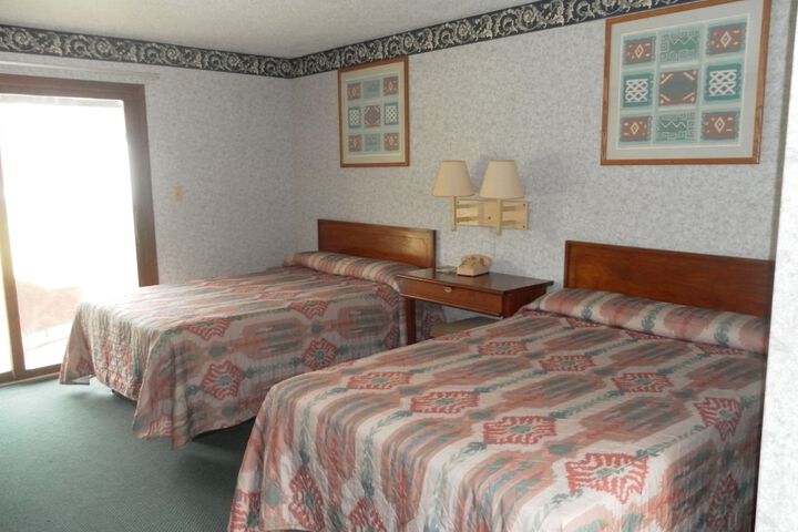 Room 2 of 27
