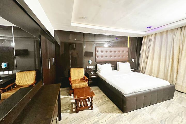 Room 18 of 45