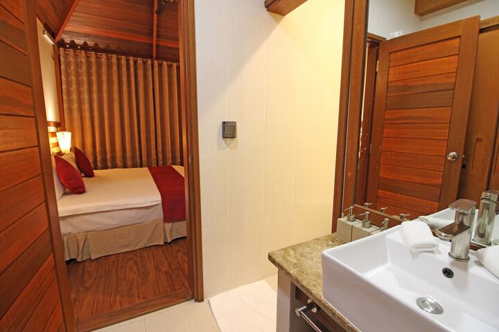 Room 19 of 107