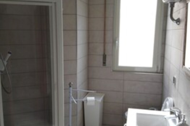 Room 3 of 16