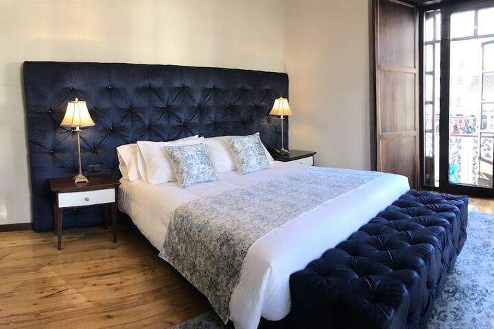 Room 17 of 74