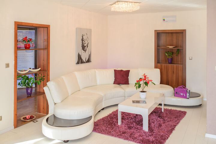 Guest Lobby