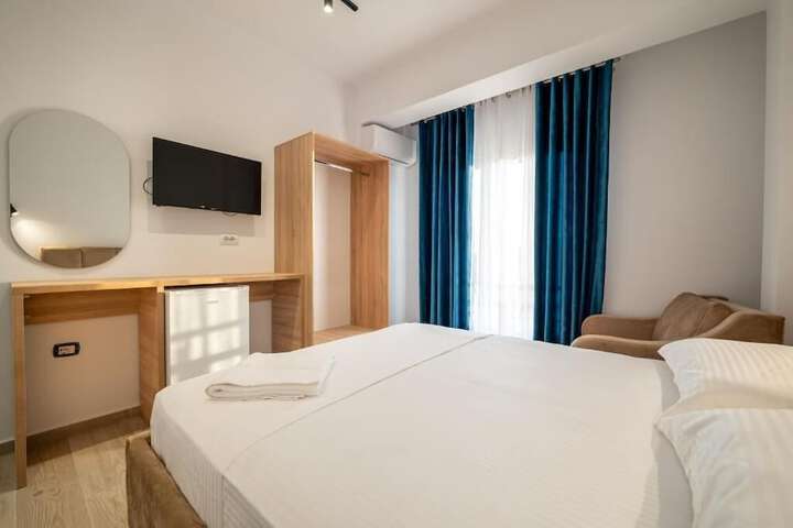 Room 49 of 163