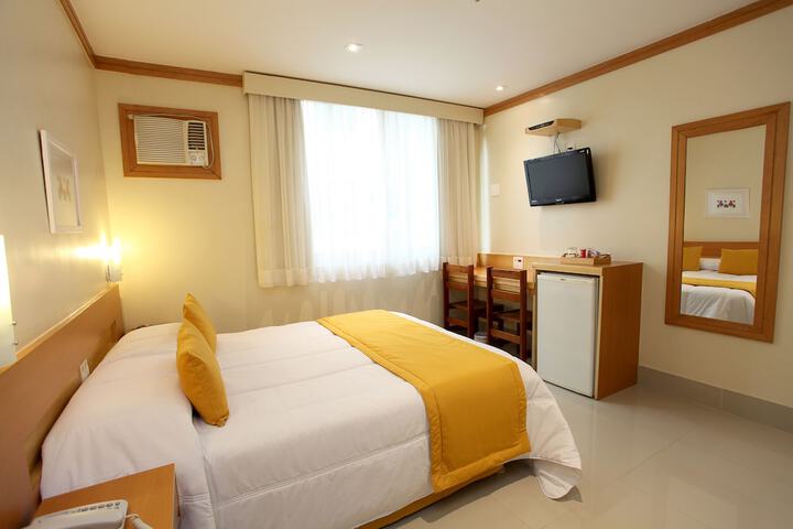 Room 44 of 94