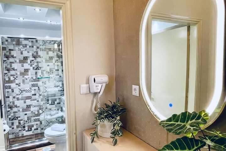 Room 92 of 112