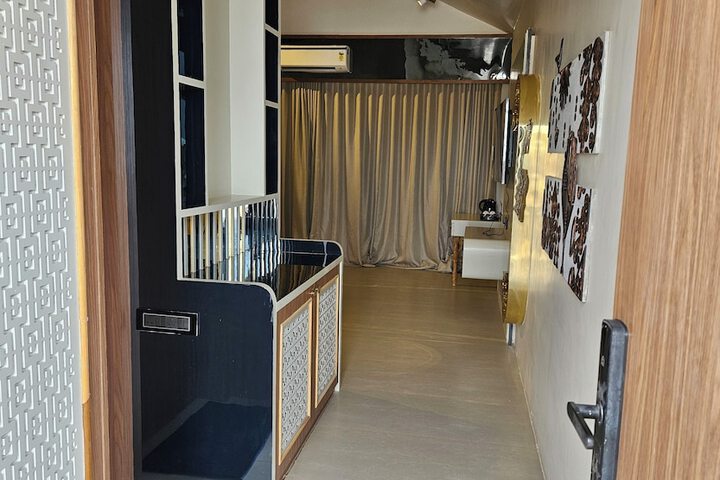 Room 28 of 63
