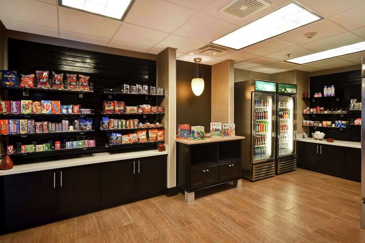 Snack bar